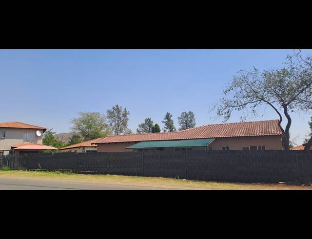 3 BEDROOM FREESTANDING FOR SALE IN WATERVAL EAST
